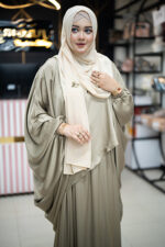 Layer cape & Skirt Set - Image 2