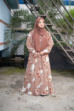 Printed Gown - Image 2