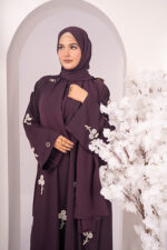Ushna Karchupi Abaya - Image 4