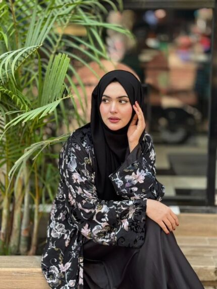 Dubai Imported Velvet Abaya