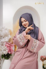Embroidered Karchupi Abaya Arafta - Image 3