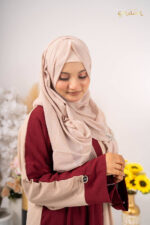 Liyana Contrasted Abaya - Image 5
